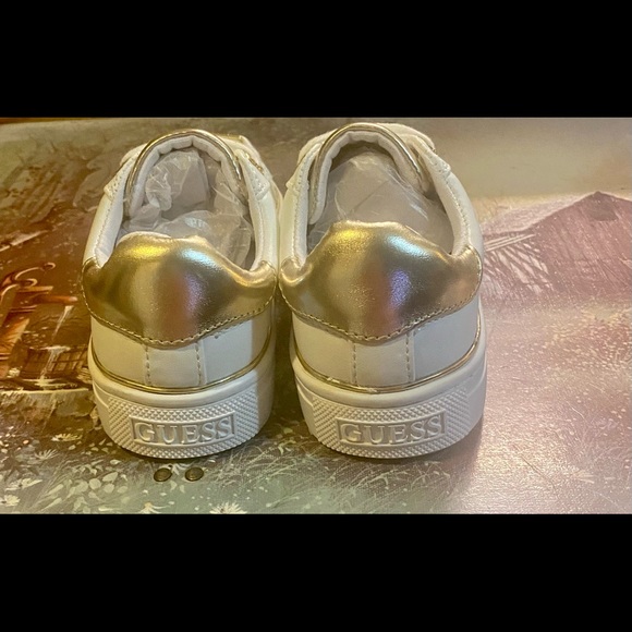 Guess sneakers for kids, brand new, never worn. Size 11M - Picture 2 of 5